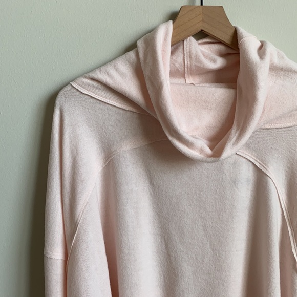 Free People Cozy Time Funnel Top Sz Medium NWT - Picture 4 of 7